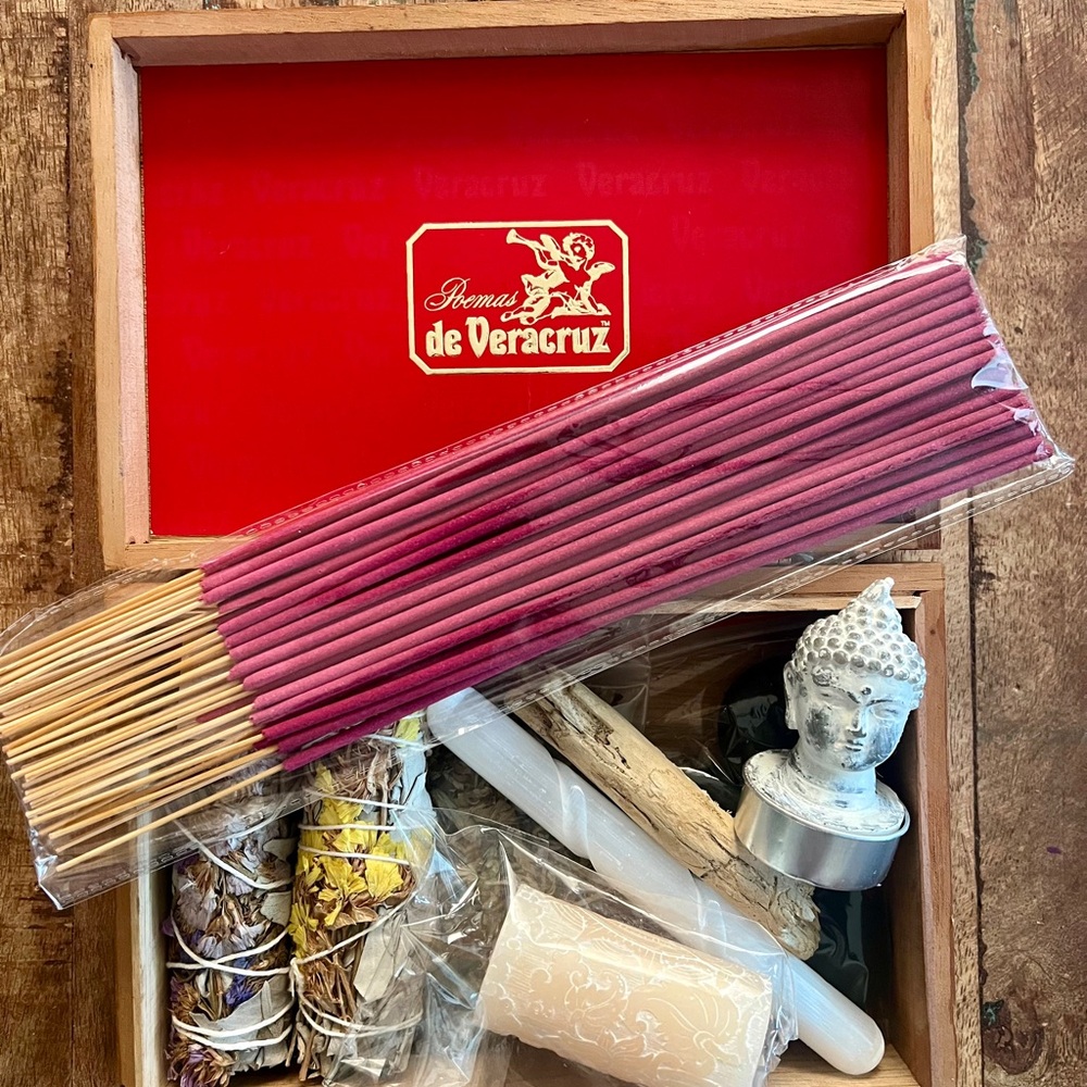 Vintage Altar Kit Ritual/Tarot Box 5” Selenite Wand Sage Lotus Incense Candles +